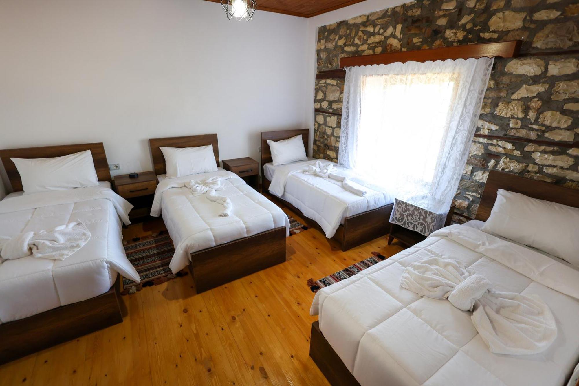Villa Shpiragu Village Experience بيرات المظهر الخارجي الصورة